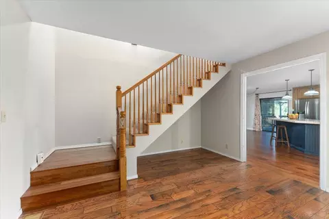 Entry Way - 20910 Yogi Bear Ln, Redding, CA 96003 photo 3 of 4