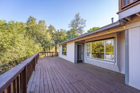 Exterior - 20910 Yogi Bear Ln, Redding, CA 96003 photo 5 of 21