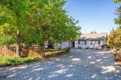 Exterior - 20910 Yogi Bear Ln, Redding, CA 96003 photo 18 of 21