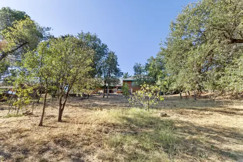 1874 Trailwood Ct, Redding, CA 96003 photo 18