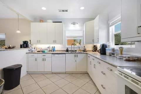 Kitchen - 1801 Pleasant St, Redding, CA 96001 photo 1 of 2
