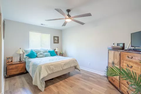Bedroom - 5830 Diamond Ridge Dr, Redding, CA 96003 photo 1 of 2