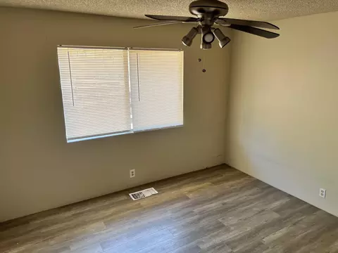 3843 Oro St, Redding, CA 96001 photo 13