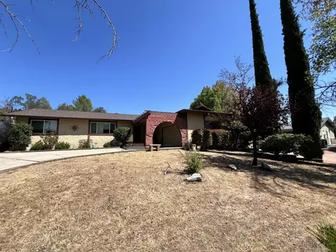3843 Oro St, Redding, CA 96001 photo 4