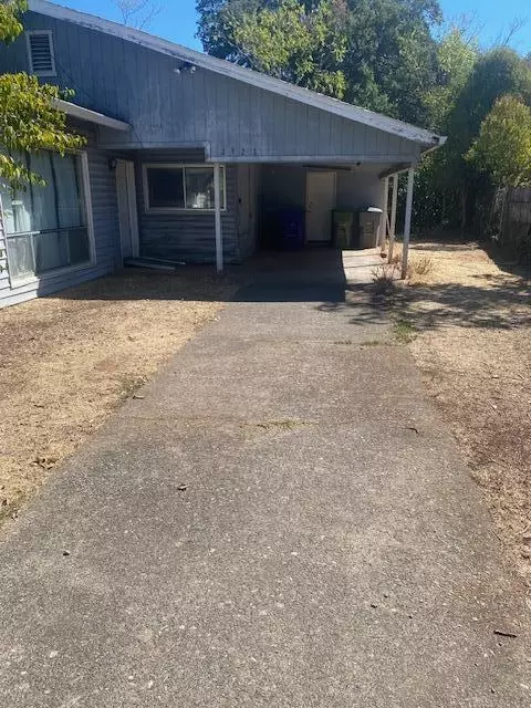 Exterior - 2921 Fairway Ave, Redding, CA 96002 photo 2 of 4