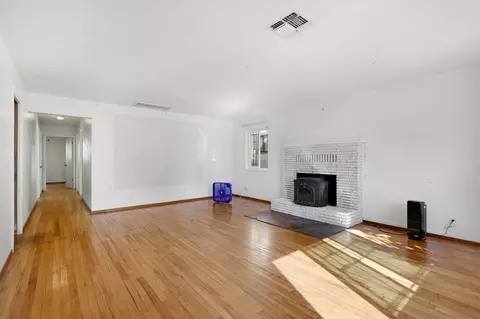 2084 Deerfield Ave, Redding, CA 96002 photo 3