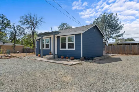 2584 Alfreda Way, Redding, CA 96002 photo 2