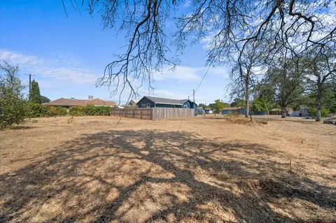 2584 Alfreda Way, Redding, CA 96002 photo 18