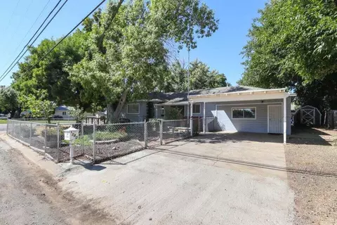 Exterior - 180 Chestnut Ave, Red Bluff, CA 96080 photo 3 of 9
