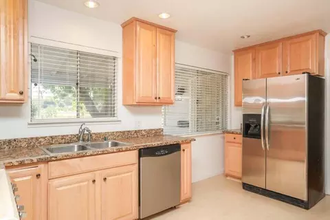Kitchen - 180 Chestnut Ave, Red Bluff, CA 96080 photo 4 of 5