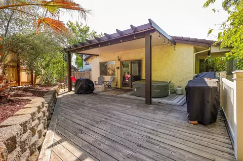 711 Coffeeberry Ln, Redding, CA 96003 photo 27