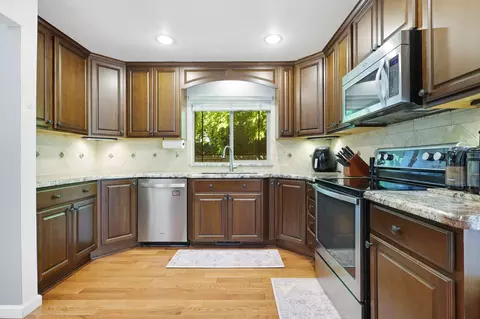 711 Coffeeberry Ln, Redding, CA 96003 photo 14