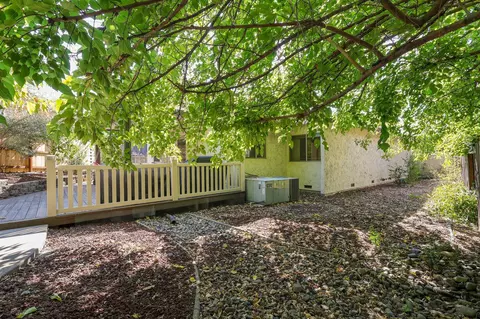 711 Coffeeberry Ln, Redding, CA 96003 photo 29