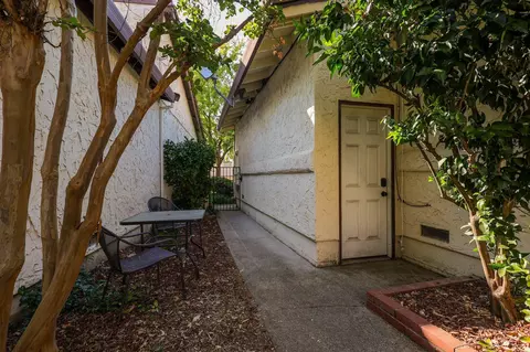 711 Coffeeberry Ln, Redding, CA 96003 photo 34
