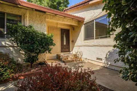 711 Coffeeberry Ln, Redding, CA 96003 photo 2