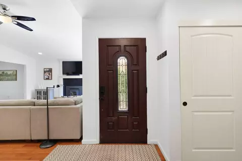 711 Coffeeberry Ln, Redding, CA 96003 photo 3