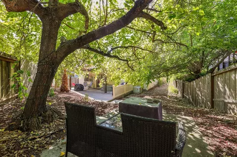 711 Coffeeberry Ln, Redding, CA 96003 photo 30