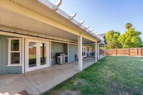 1543 Marigold Way, Redding, CA 96003 photo 34