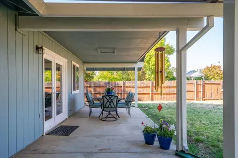 1543 Marigold Way, Redding, CA 96003 photo 19