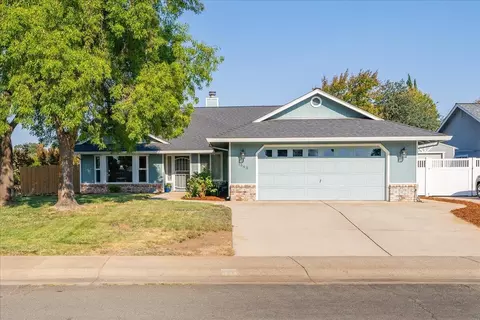 1543 Marigold Way, Redding, CA 96003