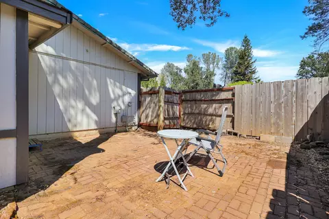 1094 Belcrest Dr, Redding, CA 96003 photo 33
