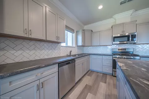 Kitchen - 2855 Ukonom Dr, Redding, CA 96002 photo 3 of 4