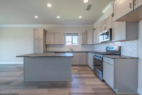 Kitchen - 2855 Ukonom Dr, Redding, CA 96002 photo 2 of 4