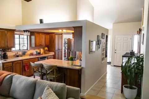 Entry Way - 2515 Cimarron Dr, Red Bluff, CA 96080 photo 2 of 3