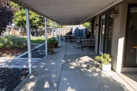 Exterior - 2515 Cimarron Dr, Red Bluff, CA 96080 photo 12 of 13