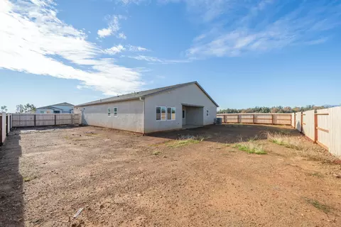 2511 Schumacher St, Redding, CA 96002 photo 38