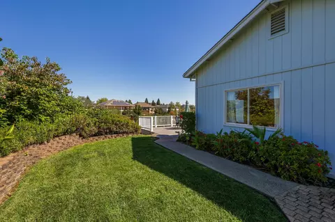 410 Viewpoint Dr, Redding, CA 96003 photo 19