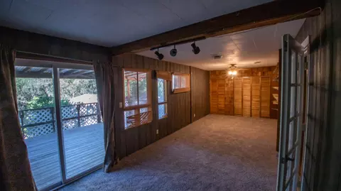 Living - 17768 Irish Rd, Redding, CA 96003 photo 4 of 4