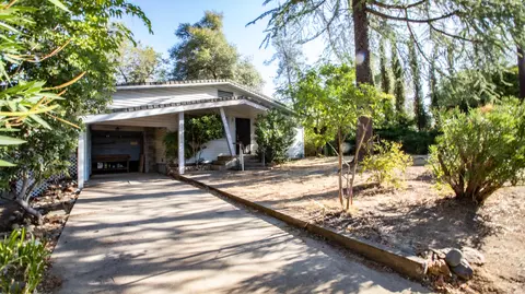 17768 Irish Rd, Redding, CA 96003