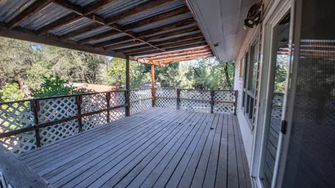 Exterior - 17768 Irish Rd, Redding, CA 96003 photo 2 of 5