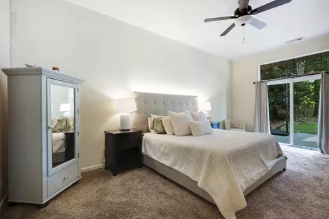 Bedroom - 1476 River Ridge Dr, Redding, CA 96003 photo 1 of 3