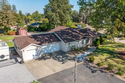 12707 Yanot Dr, Redding, CA 96003 photo 5