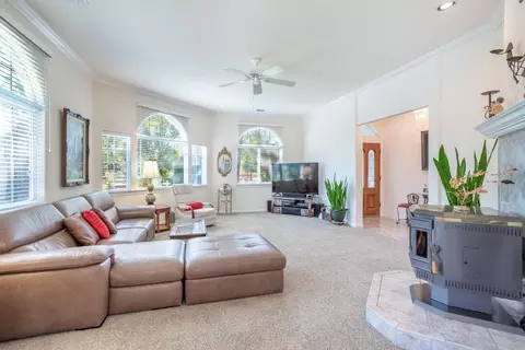 12707 Yanot Dr, Redding, CA 96003 photo 7