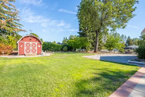 12707 Yanot Dr, Redding, CA 96003 photo 25