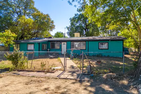 12125 Cinder Rd, Redding, CA 96003