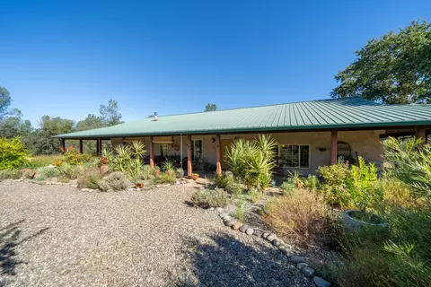 17940 Shawn Dr, Anderson, CA 96007