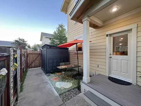 858 Kite Ln, Redding, CA 96001 photo 16