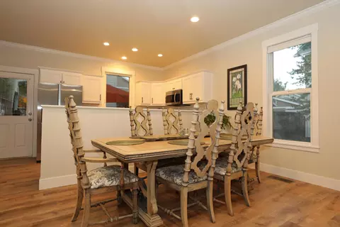 858 Kite Ln, Redding, CA 96001 photo 5