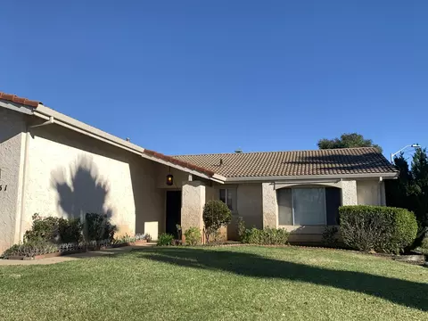 2551 Velia St, Redding, CA 96002