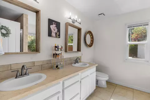 1760 Vinson Dr, Redding, CA 96003 photo 12