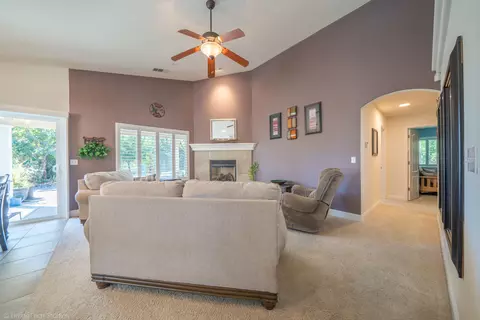 2105 Terra Nova Dr, Redding, CA 96003 photo 13