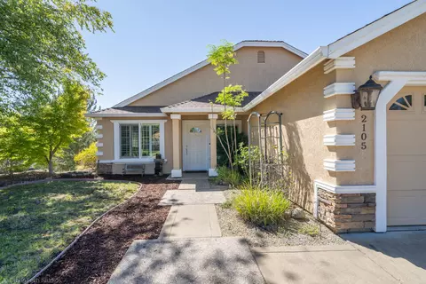 2105 Terra Nova Dr, Redding, CA 96003 photo 4