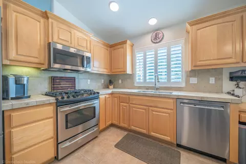 2105 Terra Nova Dr, Redding, CA 96003 photo 8