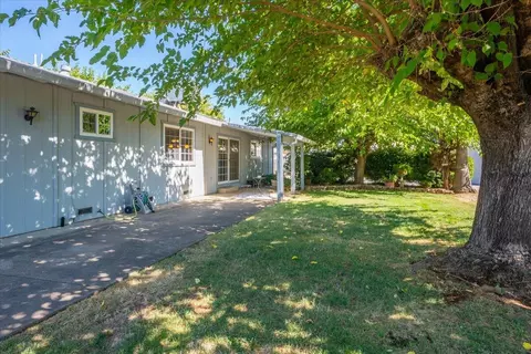 Exterior - 7177 Hermosa Way, Redding, CA 96002 photo 17 of 18