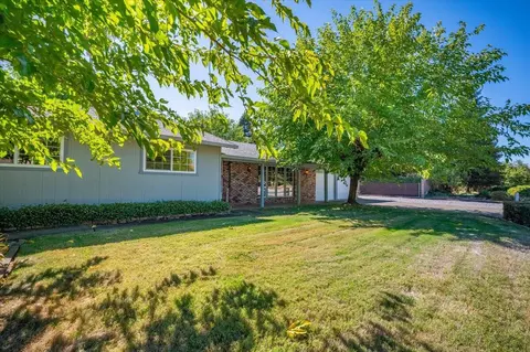Exterior - 7177 Hermosa Way, Redding, CA 96002 photo 15 of 18