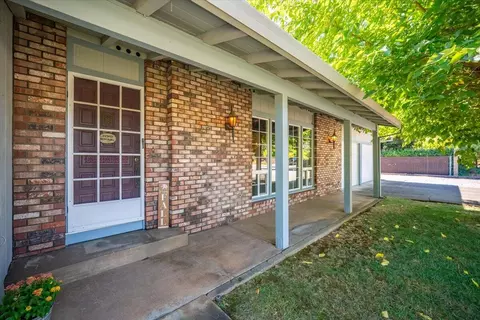 Exterior - 7177 Hermosa Way, Redding, CA 96002 photo 5 of 18